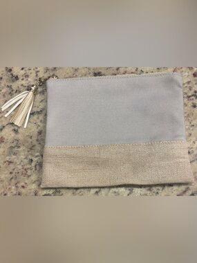 Bella Il Fiore Zippered Pouch